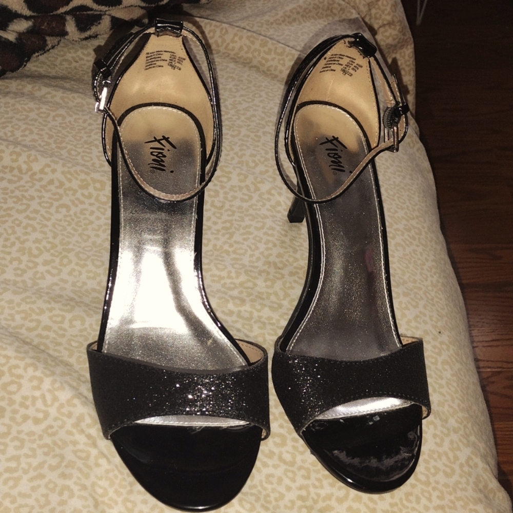 Dress sandals